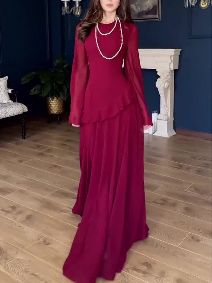 Elegant long-sleeved luxurious light dress