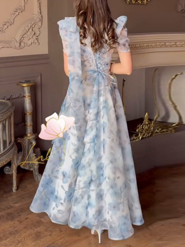 Elegant fitted printed dress with puff sleeves