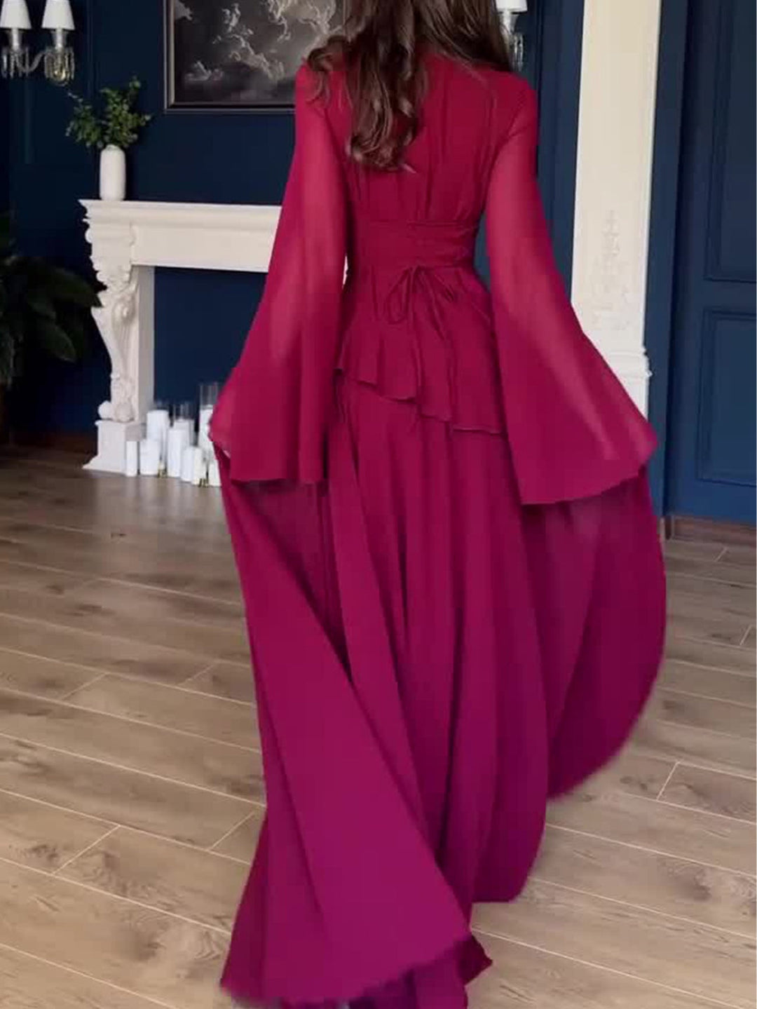 Elegant long-sleeved luxurious light dress