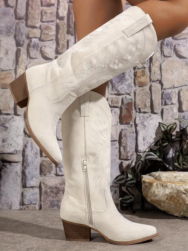 Women's low-heeled cigarette boots