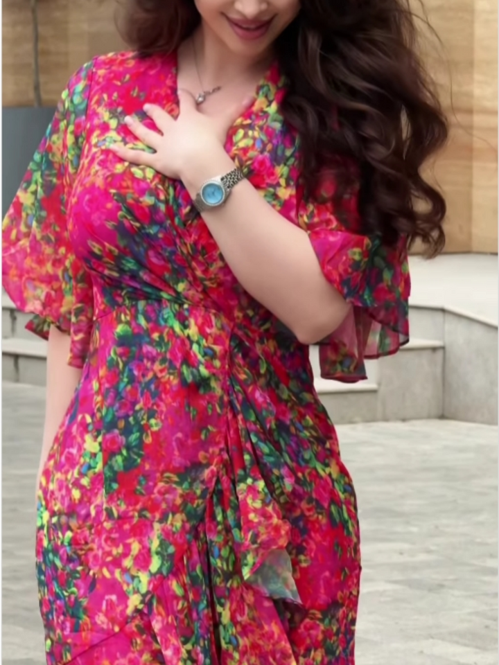 V-neck chiffon print dress with large sleeves