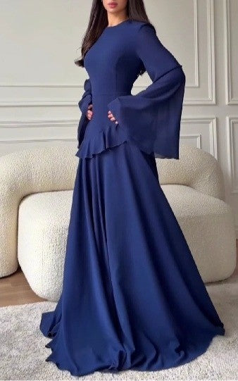 Flowy and lightweight long-sleeved luxurious dress