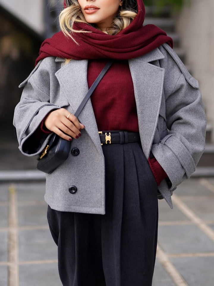 Fashion short coat with large lapel