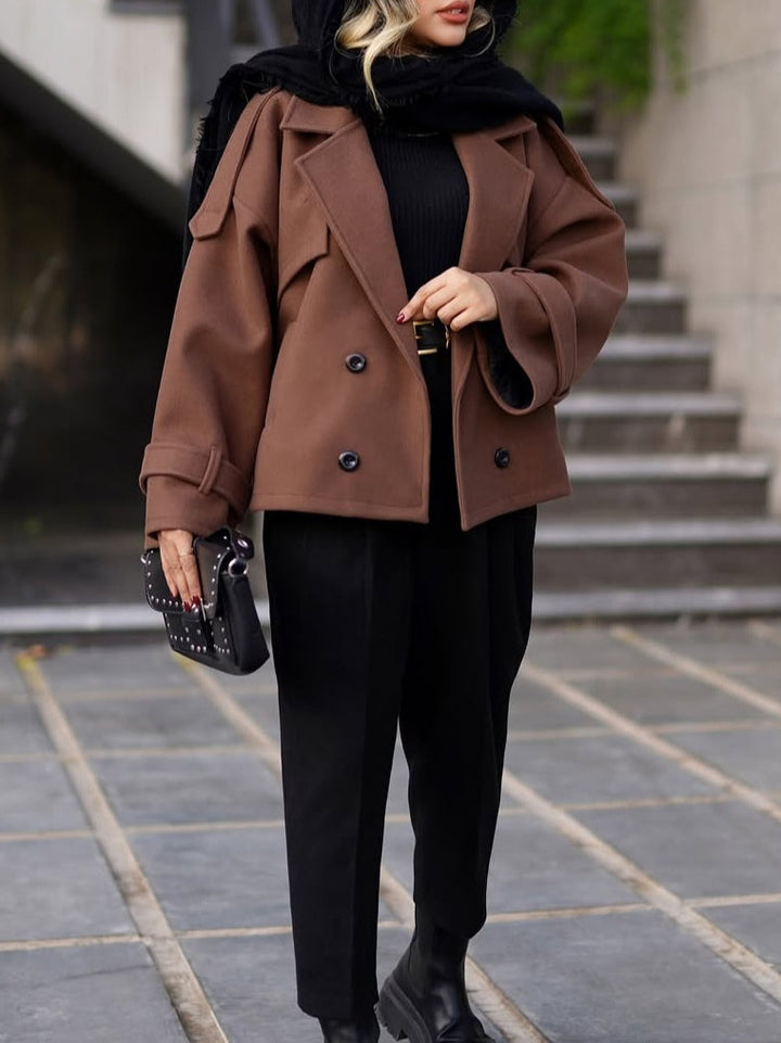 Fashion short coat with large lapel