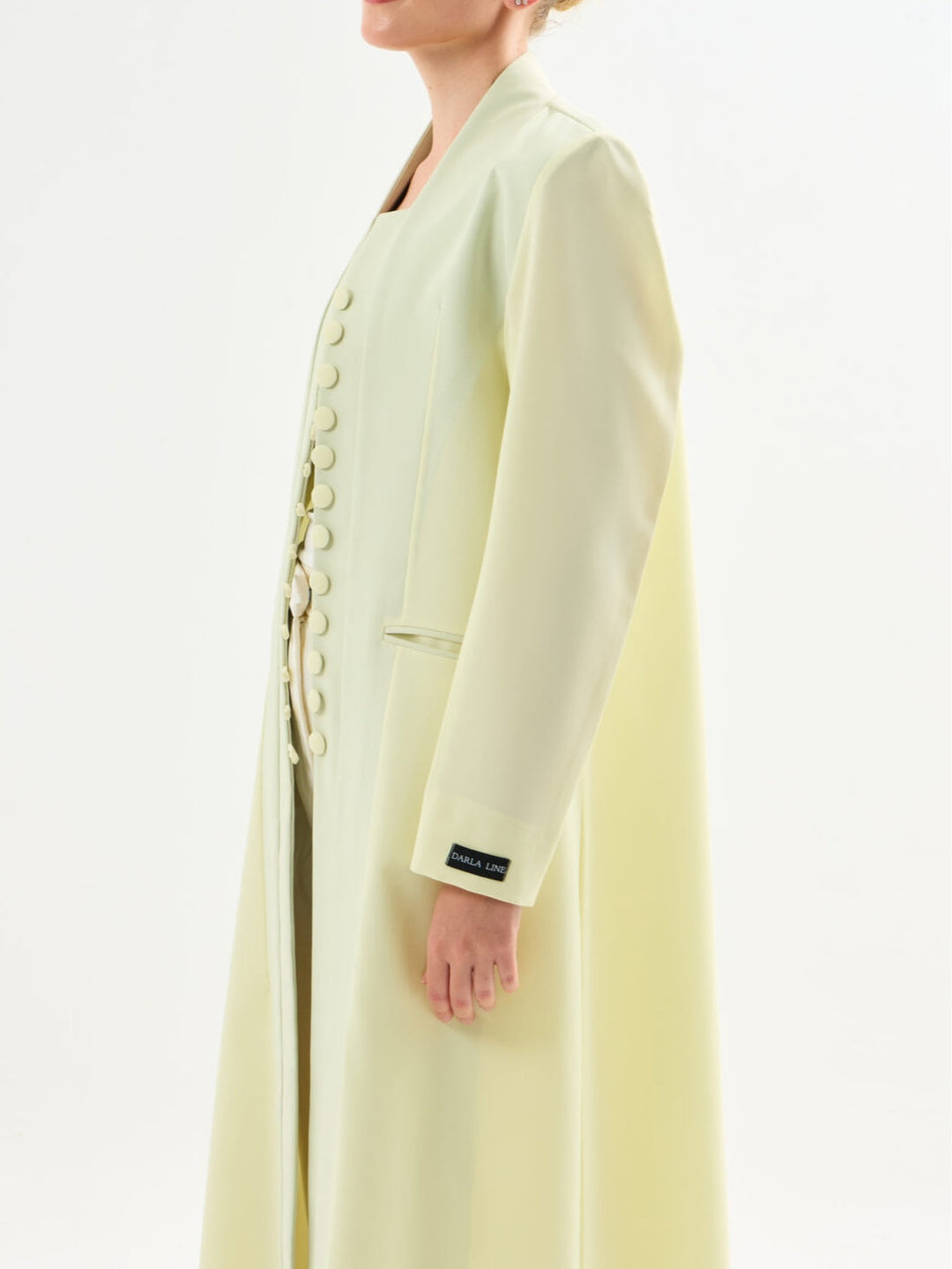 Elegant solid color single-breasted suit robe