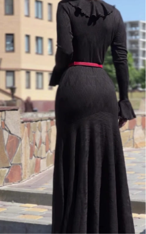 Ruffle neckline and ruffle cuffs maxi dress